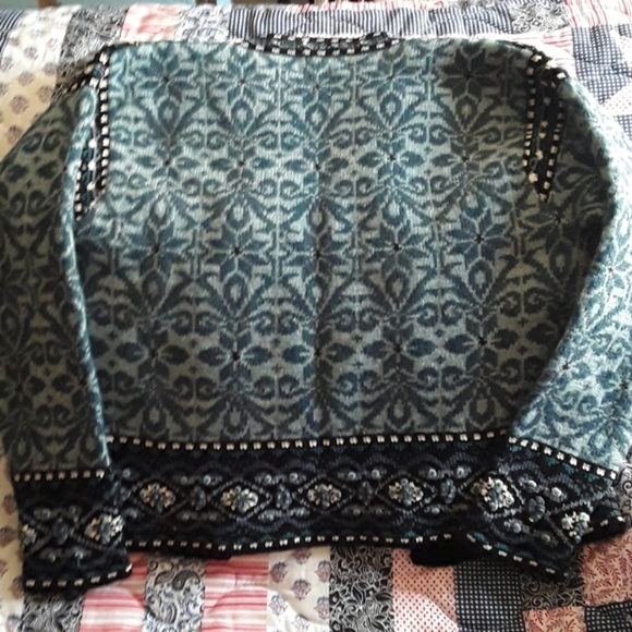 Icelandic design jacket size small - Picture 2 of 3